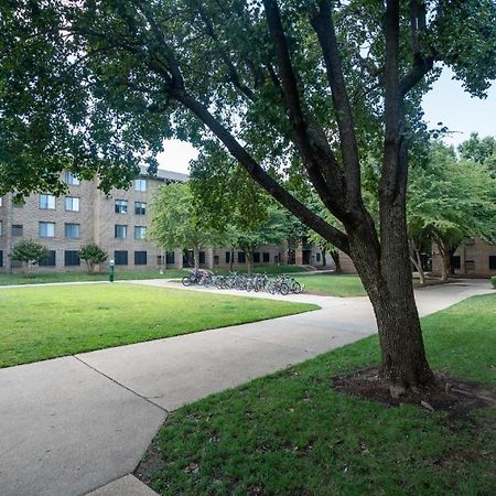 Mt Vernon Square Station Apartments Вашингтон Экстерьер фото
