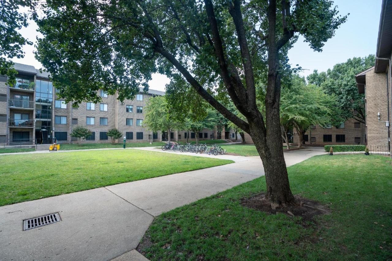 Mt Vernon Square Station Apartments Вашингтон Экстерьер фото