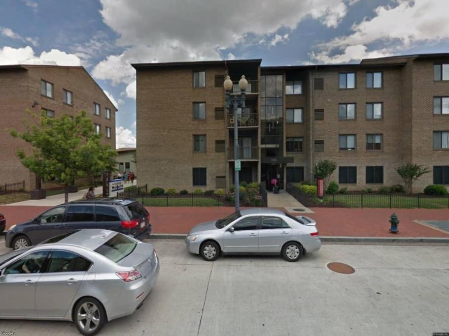 Mt Vernon Square Station Apartments Вашингтон Экстерьер фото